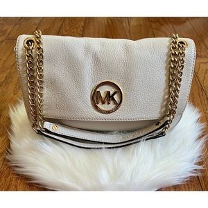 MICHAEL Michael Kors Pebbled Leather Shoulder Bag in Cream